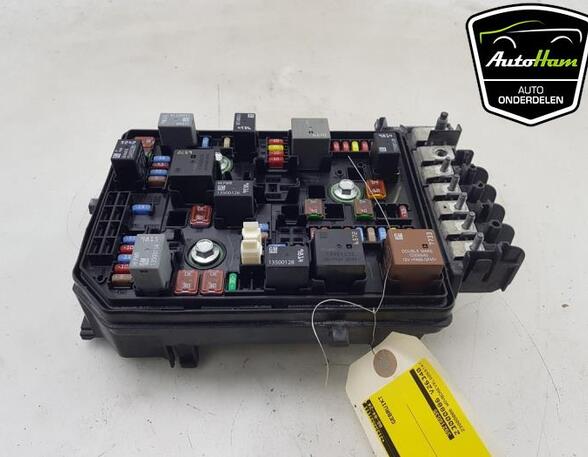 Fuse Box OPEL ASTRA K (B16)