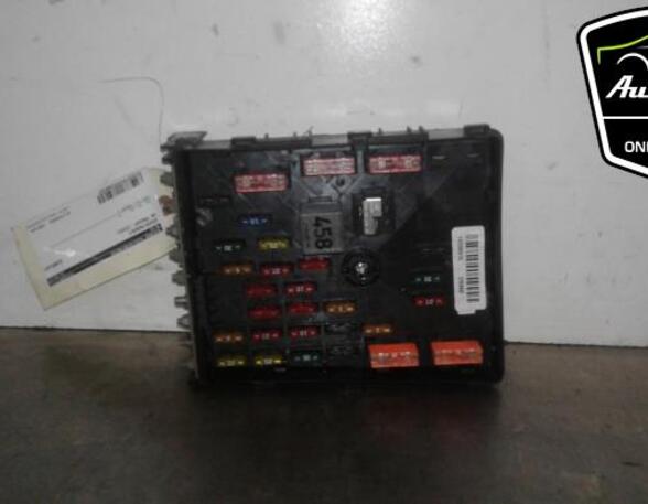 Fuse Box VW PASSAT Variant (3C5), VW PASSAT (3C2), VW PASSAT B7 Estate Van (365)