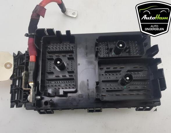 Fuse Box OPEL ZAFIRA TOURER C (P12)