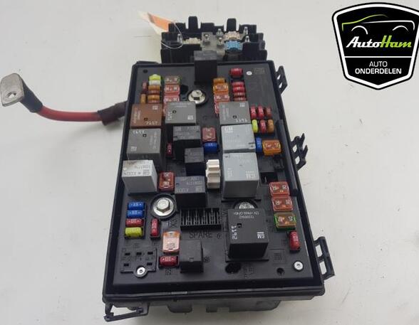 Fuse Box OPEL ZAFIRA TOURER C (P12)