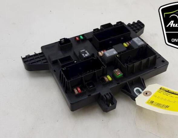 Fuse Box OPEL ASTRA J (P10)