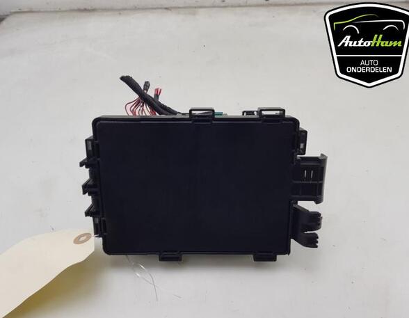 Fuse Box TESLA MODEL X (5YJX)