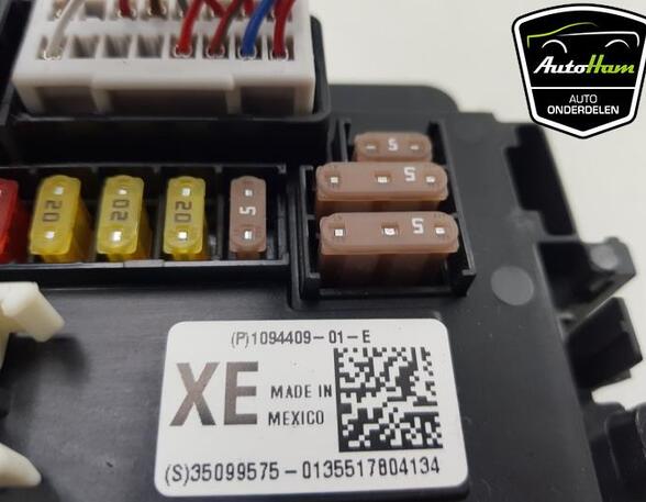 Fuse Box TESLA MODEL X (5YJX)