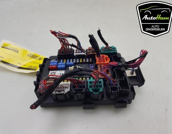 Fuse Box TESLA MODEL X (5YJX)