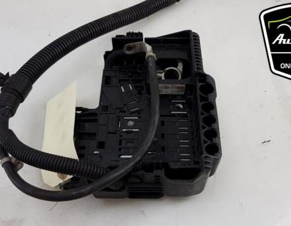 Fuse Box OPEL CORSA E (X15)