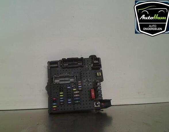 Fuse Box VOLVO S60 I (384)