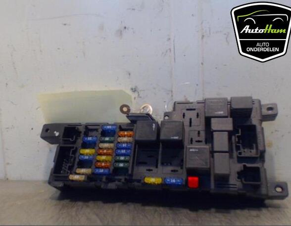 Fuse Box VOLVO S60 I (384)