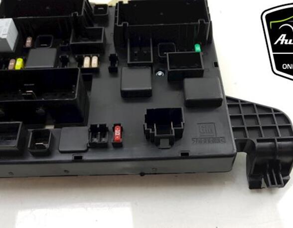 Fuse Box OPEL ASTRA J Sports Tourer (P10), OPEL ZAFIRA TOURER C (P12), OPEL ASTRA J (P10)