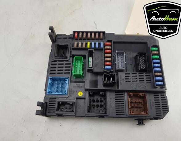 Fuse Box PEUGEOT 208 I (CA_, CC_)