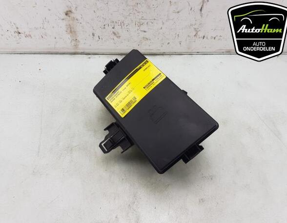 Fuse Box SKODA OCTAVIA III Combi (5E5, 5E6), VW TIGUAN (AD1, AX1), VW TIGUAN ALLSPACE (BW2)