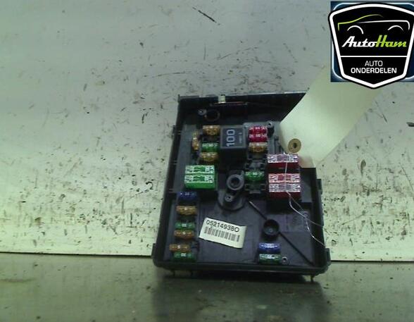 Fuse Box VW JETTA III (1K2), VW GOLF V (1K1), SKODA OCTAVIA II Combi (1Z5), SEAT ALTEA (5P1)