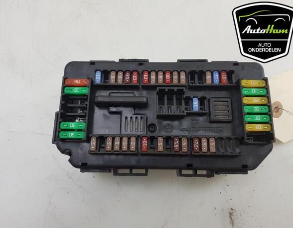 Fuse Box BMW 1 (F20), BMW 3 Touring (F31), BMW X5 (F15, F85), BMW 1 (F21)