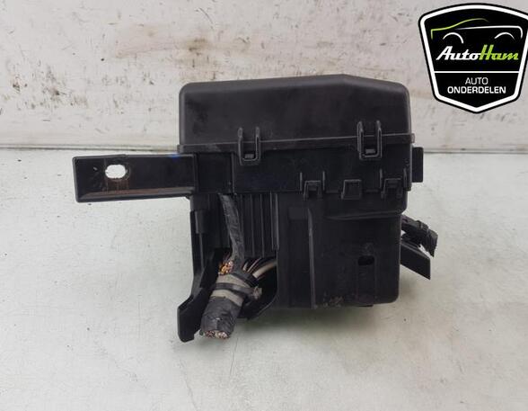 Fuse Box OPEL AGILA (B) (H08)