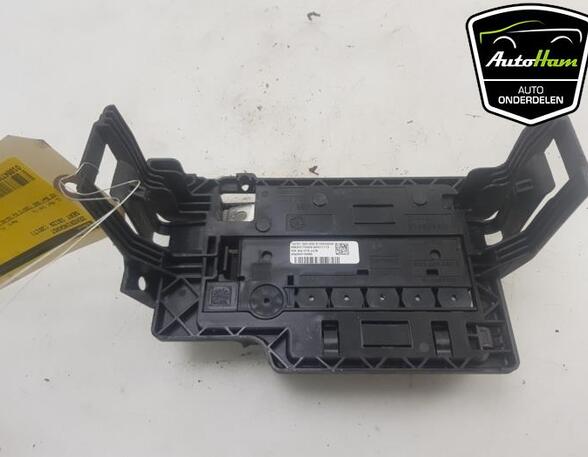 Fuse Box SEAT IBIZA V (KJ1, KJG), SEAT LEON (5F1), SEAT LEON SC (5F5), SEAT ARONA (KJ7, KJP)