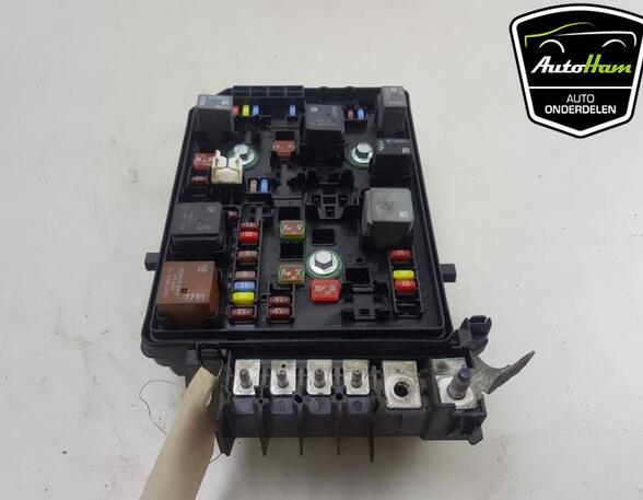 Fuse Box OPEL ASTRA K (B16)