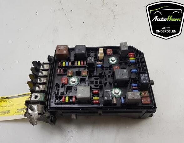 Fuse Box OPEL ASTRA K Sports Tourer (B16)