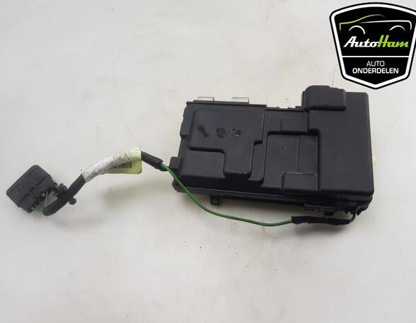 Fuse Box VOLVO V60 I (155, 157)