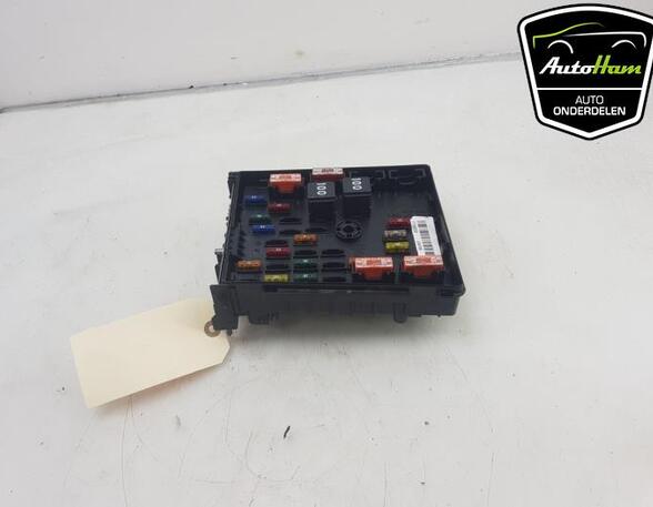 Fuse Box AUDI Q3 (8UB, 8UG), VW TIGUAN (5N_), VW TIGUAN VAN (5N_), VW PASSAT B7 Variant (365)