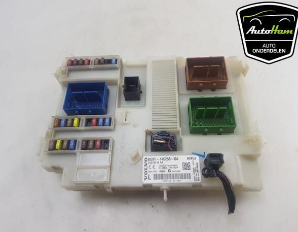 Fuse Box VOLVO V60 I (155, 157), VOLVO XC60 (156), VOLVO S60 II (134)