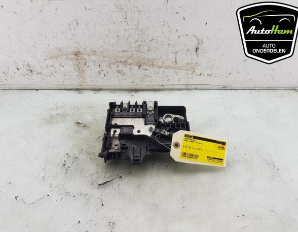 Fuse Box OPEL CORSA E (X15)