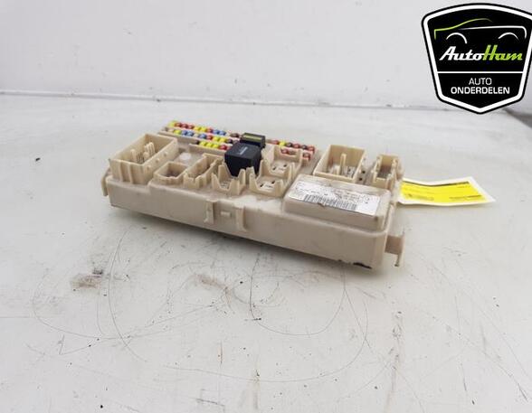 Fuse Box FORD C-MAX (DM2)