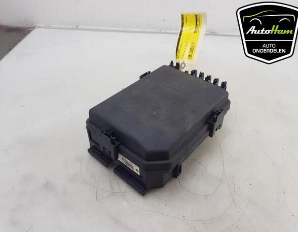 Fuse Box OPEL ASTRA K (B16)