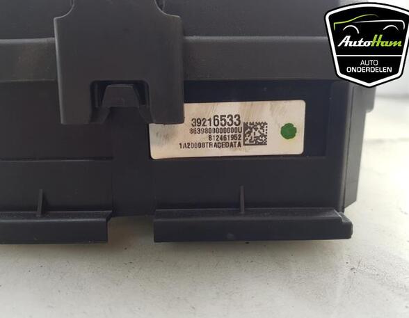 Fuse Box OPEL ASTRA K (B16)