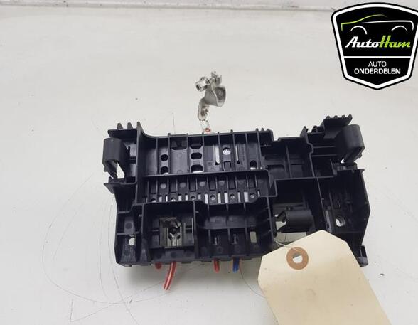 Fuse Box OPEL ASTRA K (B16)