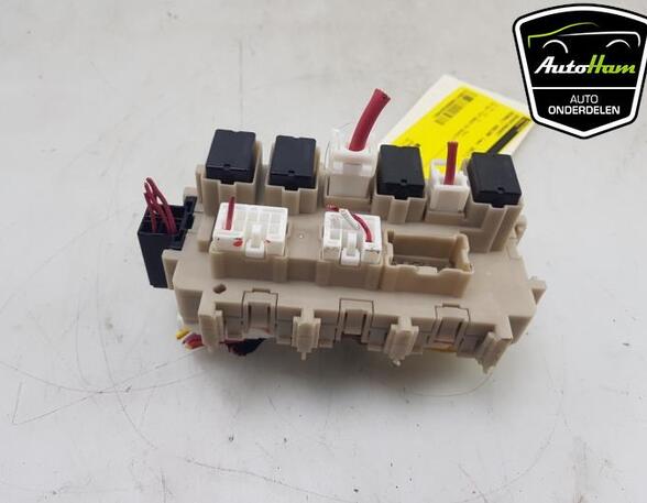 Fuse Box RENAULT KADJAR (HA_, HL_)