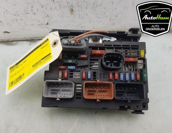 Fuse Box CITROËN C4 I (LC_), PEUGEOT 308 SW I (4E_, 4H_), CITROËN C4 Coupe (LA_), PEUGEOT 308 I (4A_, 4C_)