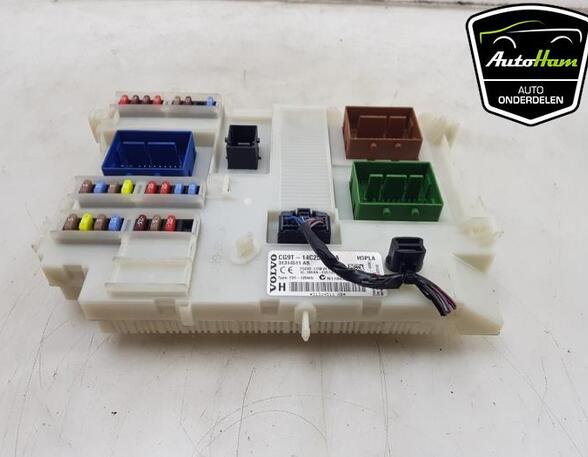 Fuse Box VOLVO V60 I (155, 157)