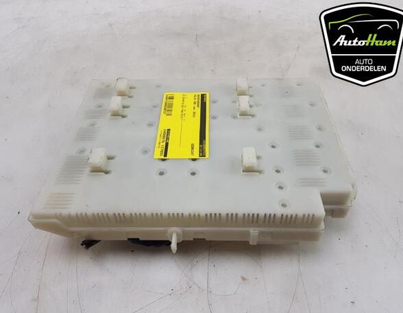 Fuse Box VOLVO V60 I (155, 157)