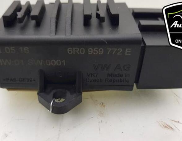 Control unit SKODA RAPID (NH3, NK3, NK6), SKODA RAPID Spaceback (NH1), VOLVO V70 III (135), VW POLO (6R1, 6C1)