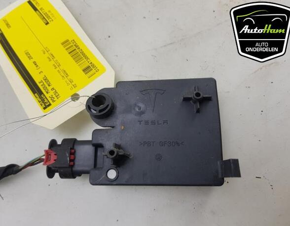 Control unit for parking support TESLA MODEL 3 (5YJ3)