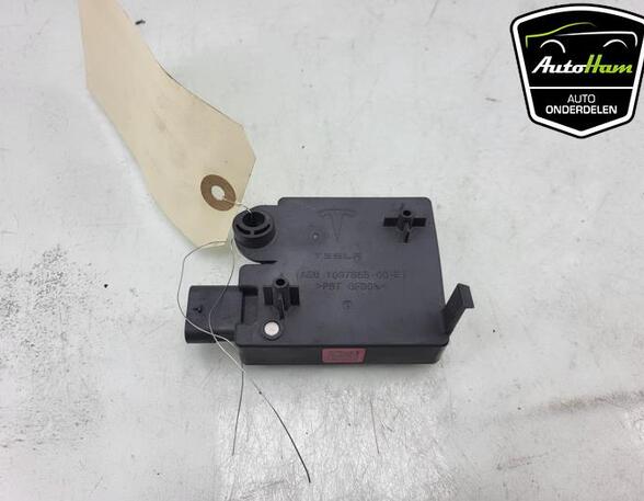 Control unit for parking support TESLA MODEL 3 (5YJ3)