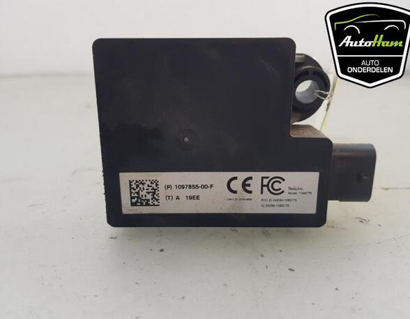 Control unit for parking support TESLA MODEL 3 (5YJ3)