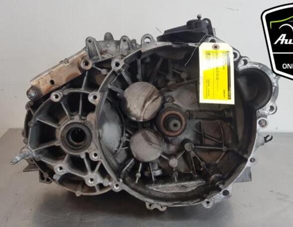 Manual Transmission VOLVO V40 Hatchback (525, 526), VOLVO V40 Cross Country (526)