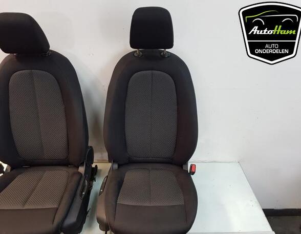 Seats Set BMW 1 (F40)