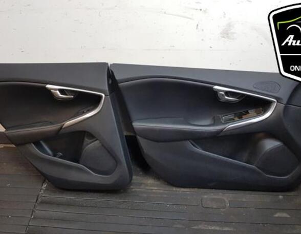 Seats Set VOLVO V40 Hatchback (525, 526), VOLVO V40 Cross Country (526)