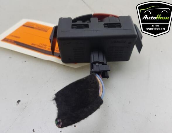 Switch for hazard light RENAULT CLIO III Grandtour (KR0/1_)