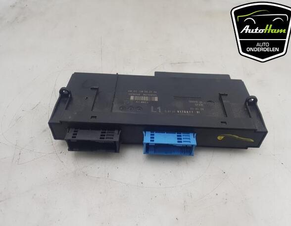 Control unit for door drawing support BMW 3 (E90), BMW 3 Coupe (E92), BMW 1 (E81), BMW 1 (E87)