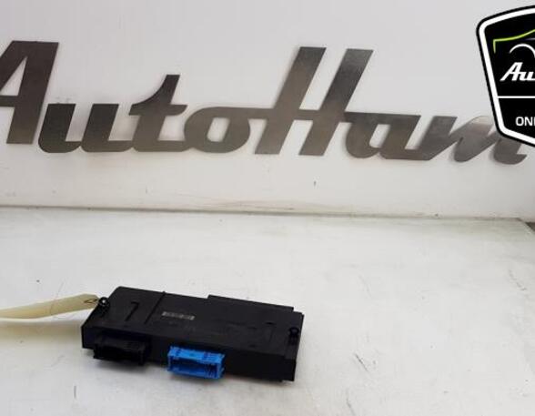 Control unit for door drawing support BMW 3 (E90)