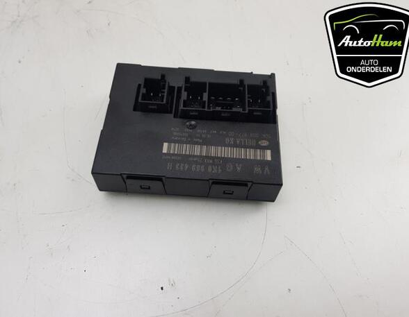 Control unit for door drawing support SEAT ALTEA (5P1), SEAT ALTEA XL (5P5, 5P8), SEAT TOLEDO III (5P2), VW GOLF V (1K1)