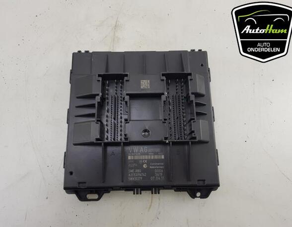 Control unit for door drawing support SEAT IBIZA IV (6J5, 6P1), SEAT IBIZA IV SC (6J1, 6P5), VW POLO (6R1, 6C1), VW POLO Van (6R)