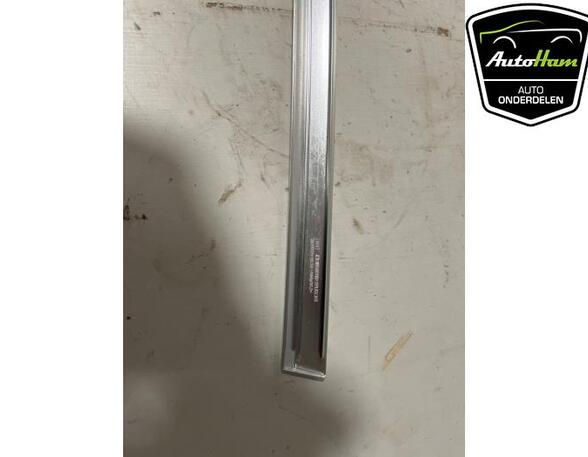 Trim Strip Bumper AUDI A3 Limousine (8YS)