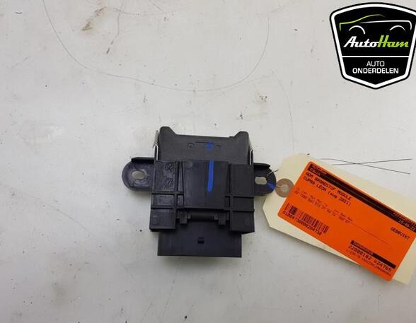 Fuel Pump Relay SEAT LEON (5F1), SEAT LEON SC (5F5), SEAT ARONA (KJ7, KJP), VW MULTIVAN T7 (STM, STN)