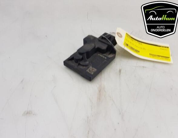 Fuel Pump Relay VOLVO XC90 II (256)