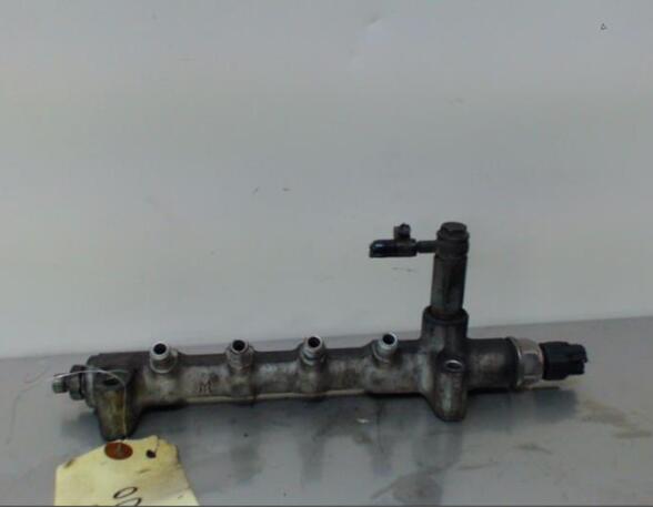 Petrol Fuel Rail OPEL ZAFIRA / ZAFIRA FAMILY B (A05)