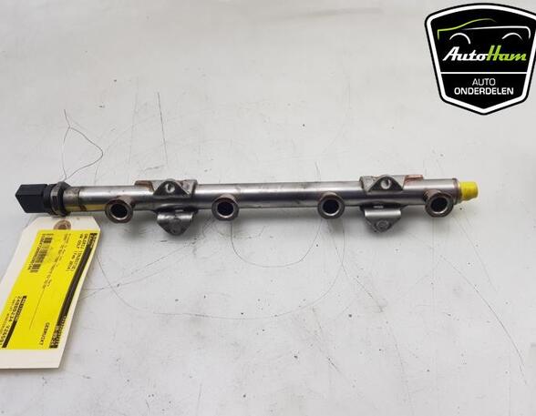 Petrol Fuel Rail AUDI A3 Sportback (8VA, 8VF)