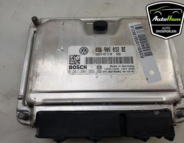 Control unit for engine VW GOLF V (1K1)